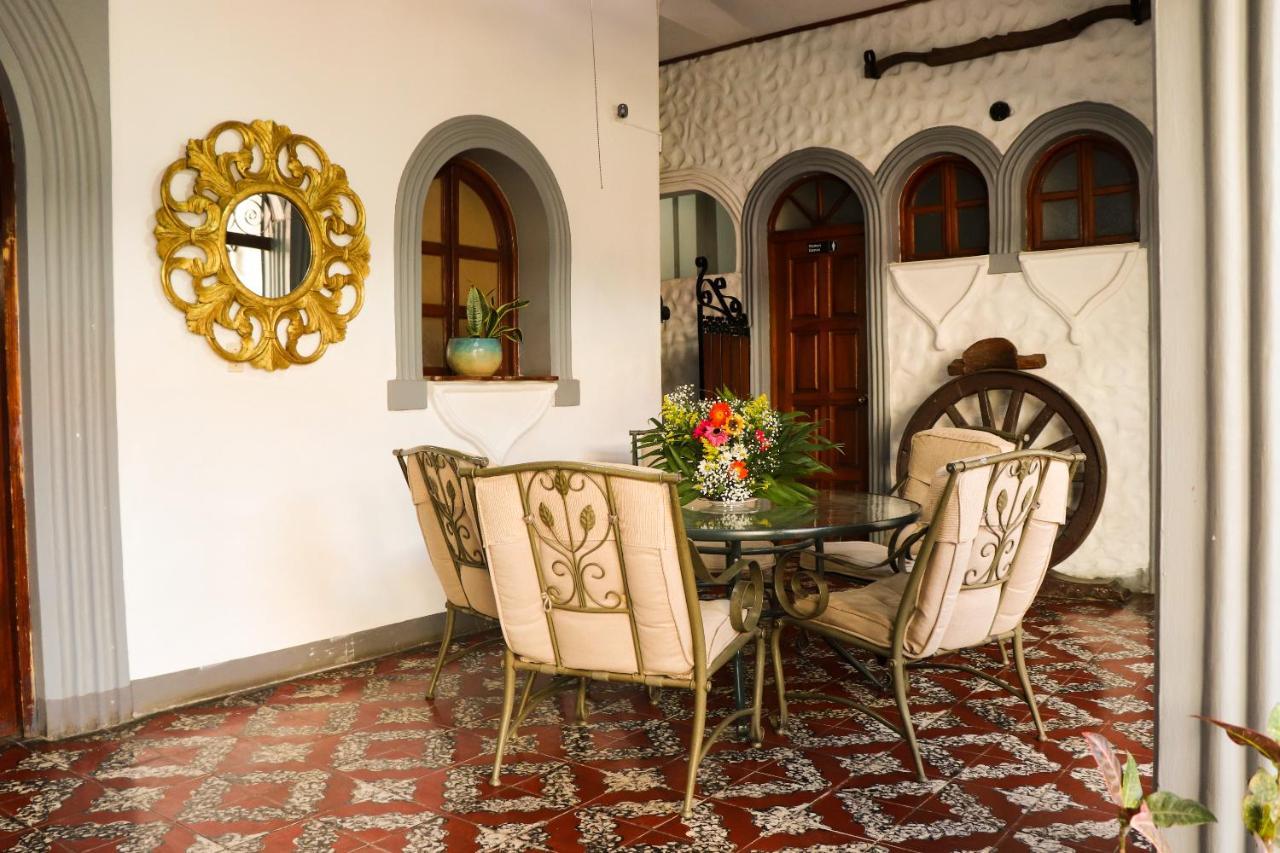 Hotel Los Balcones León Εξωτερικό φωτογραφία